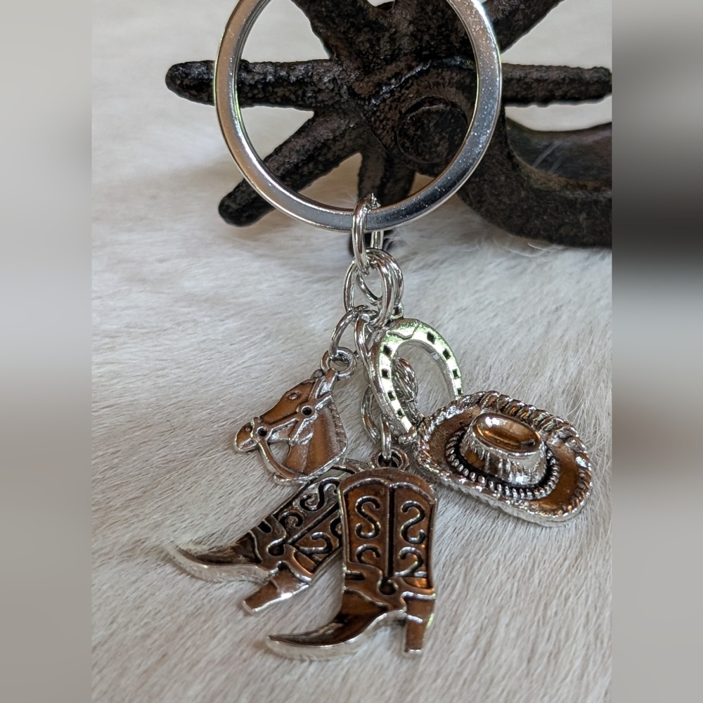 📢Just In.... Western Keychain - Picture 4 of 5
